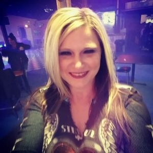 Meet your Posher, Carla